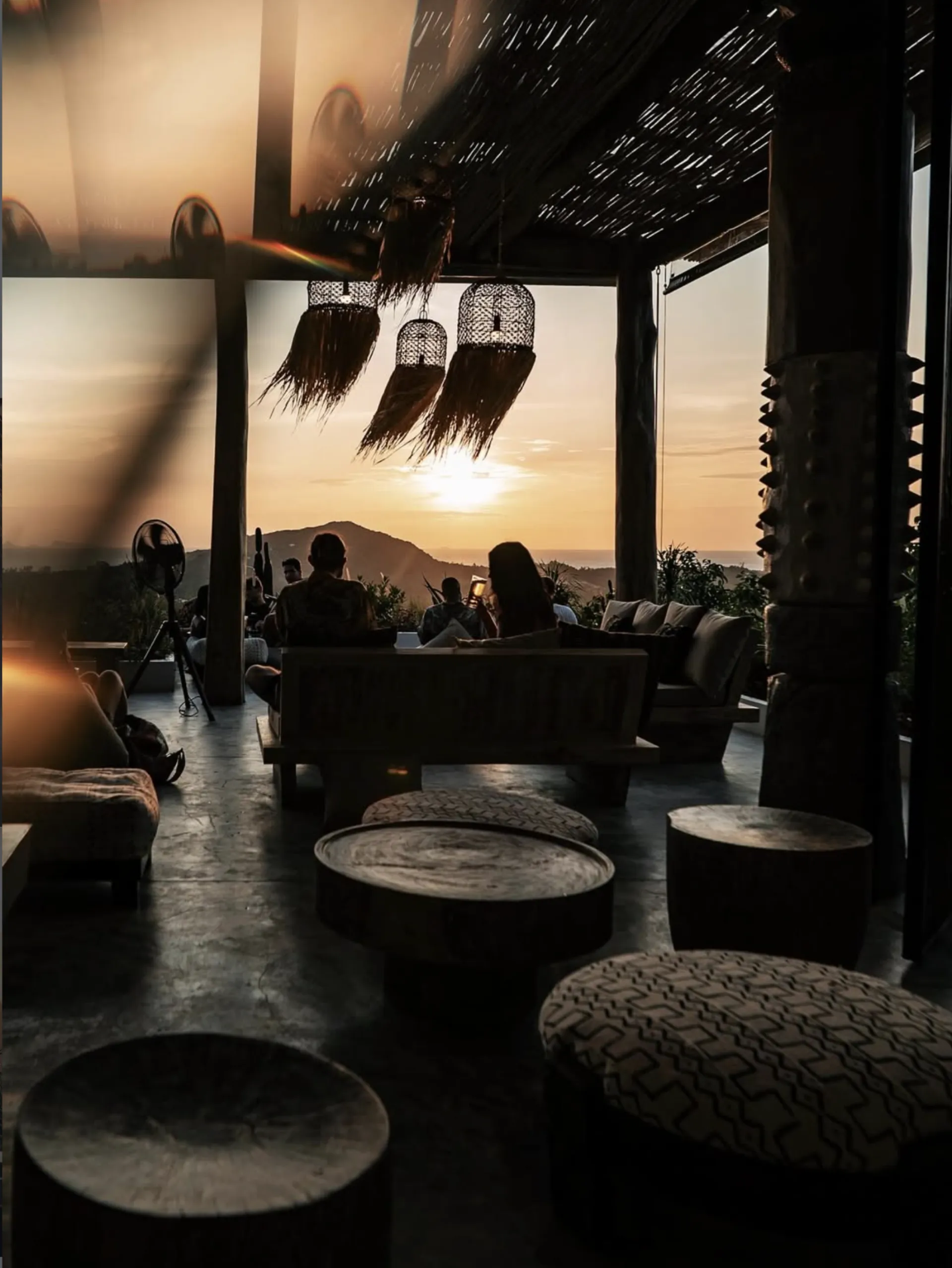 Live music and DJ sets atmosphere at Secret Mountain Koh Phangan